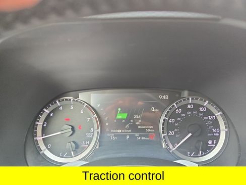 Used 2024 Toyota Highlander LE FWD image 22