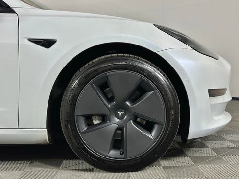 Used 2021 Tesla Model 3 Standard Range Plus image 8