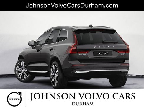 Used 2023 Volvo XC60 B5 Plus image 4