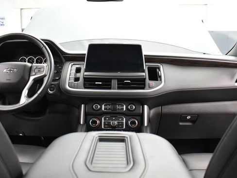 Used 2021 Chevrolet Tahoe Z71 w/ Luxury Package AWD/4WD image 9