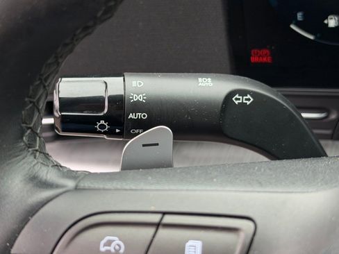 Certified 2024 Hyundai Kona Limited image 21