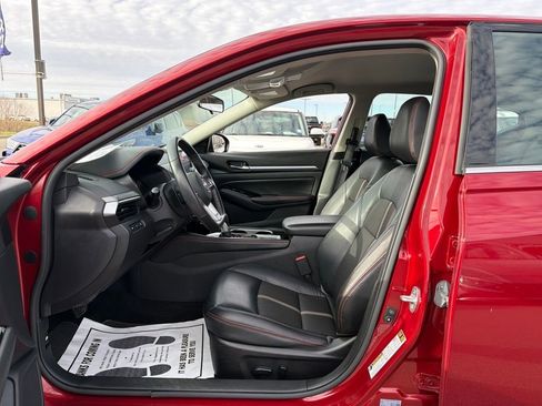 Used 2024 Nissan Altima 2.5 SR image 14