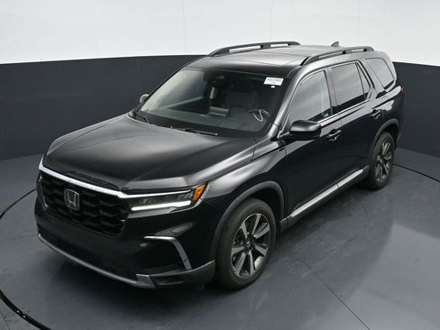 Used 2023 Honda Pilot Elite image 18
