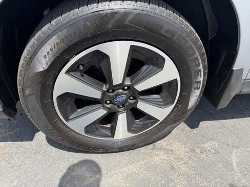 Used 2017 Subaru Forester 2.5i Premium AWD/4WD image 8