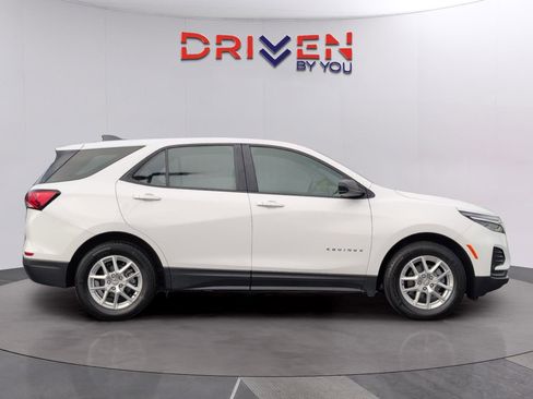 Used 2024 Chevrolet Equinox LS FWD image 6