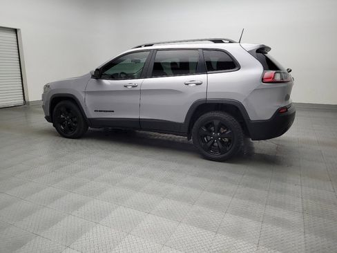 Used 2020 Jeep Cherokee Latitude Plus image 3