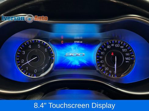 Used 2016 Chrysler 200 C FWD image 19