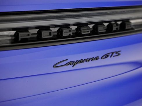 Used 2025 Porsche Cayenne GTS AWD/4WD image 13