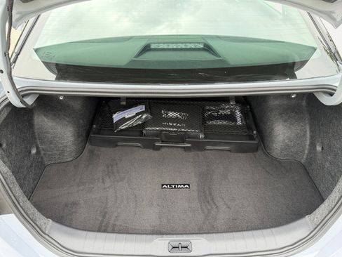 New 2026 Nissan Altima 2.5 SR FWD image 13