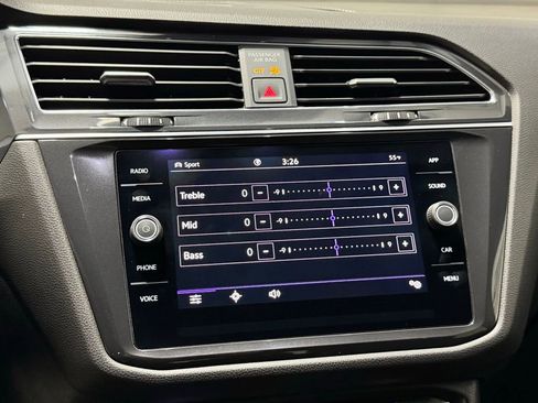 Used 2022 Volkswagen Tiguan SE R-Line image 24