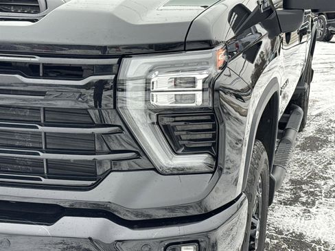 Used 2024 Chevrolet Silverado 2500 LTZ w/ LTZ Plus Package image 9