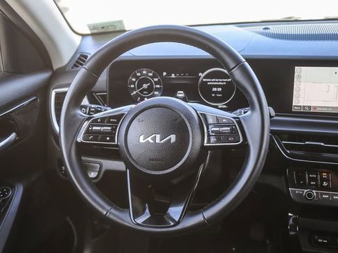 Certified 2024 Kia Seltos S image 16