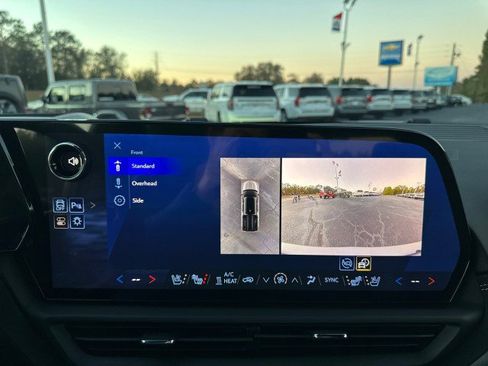 New 2025 Chevrolet Silverado EV LT image 27