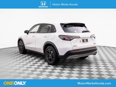 New 2026 Honda HR-V Sport image 3