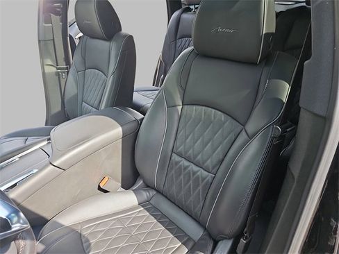 Certified 2023 Buick Enclave Avenir w/ Avenir Technology Package image 16