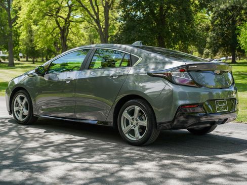 Used 2018 Chevrolet Volt LT w/ LT Driver Confidence Package FWD image 7