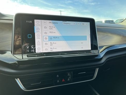 Used 2025 Volkswagen Atlas SE image 41