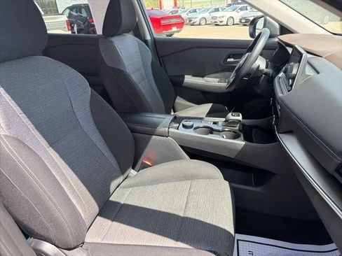 Used 2023 Nissan Rogue SV image 19