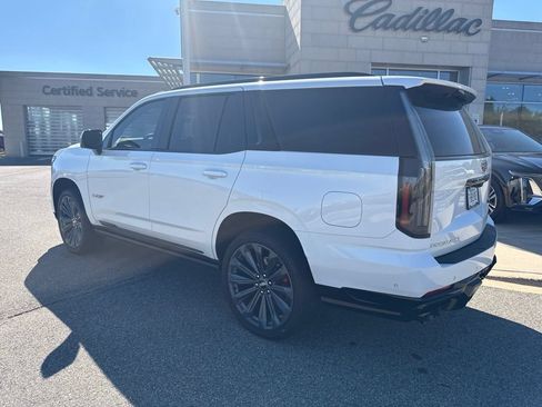 Used 2025 Cadillac Escalade V AWD/4WD image 5