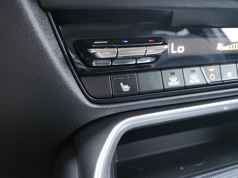 Used 2024 MAZDA CX-90 Plug-In Hybrid w/ Premium Pkg AWD/4WD image 10