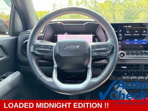 Used 2025 Chevrolet Colorado Z71 w/ Midnight Edition AWD/4WD image 21