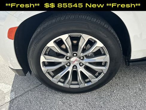 Used 2022 GMC Yukon Denali w/ Denali Ultimate Package AWD/4WD image 11