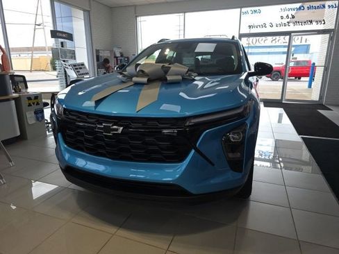 New 2026 Chevrolet Trax LT FWD image 2
