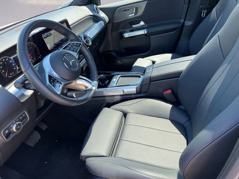 Certified 2025 Mercedes-Benz GLB 250 4MATIC image 6