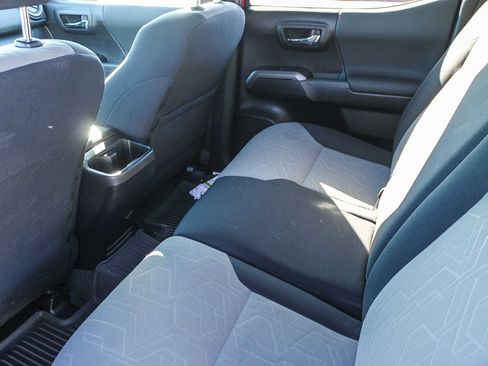 Used 2023 Toyota Tacoma TRD Off-Road image 11