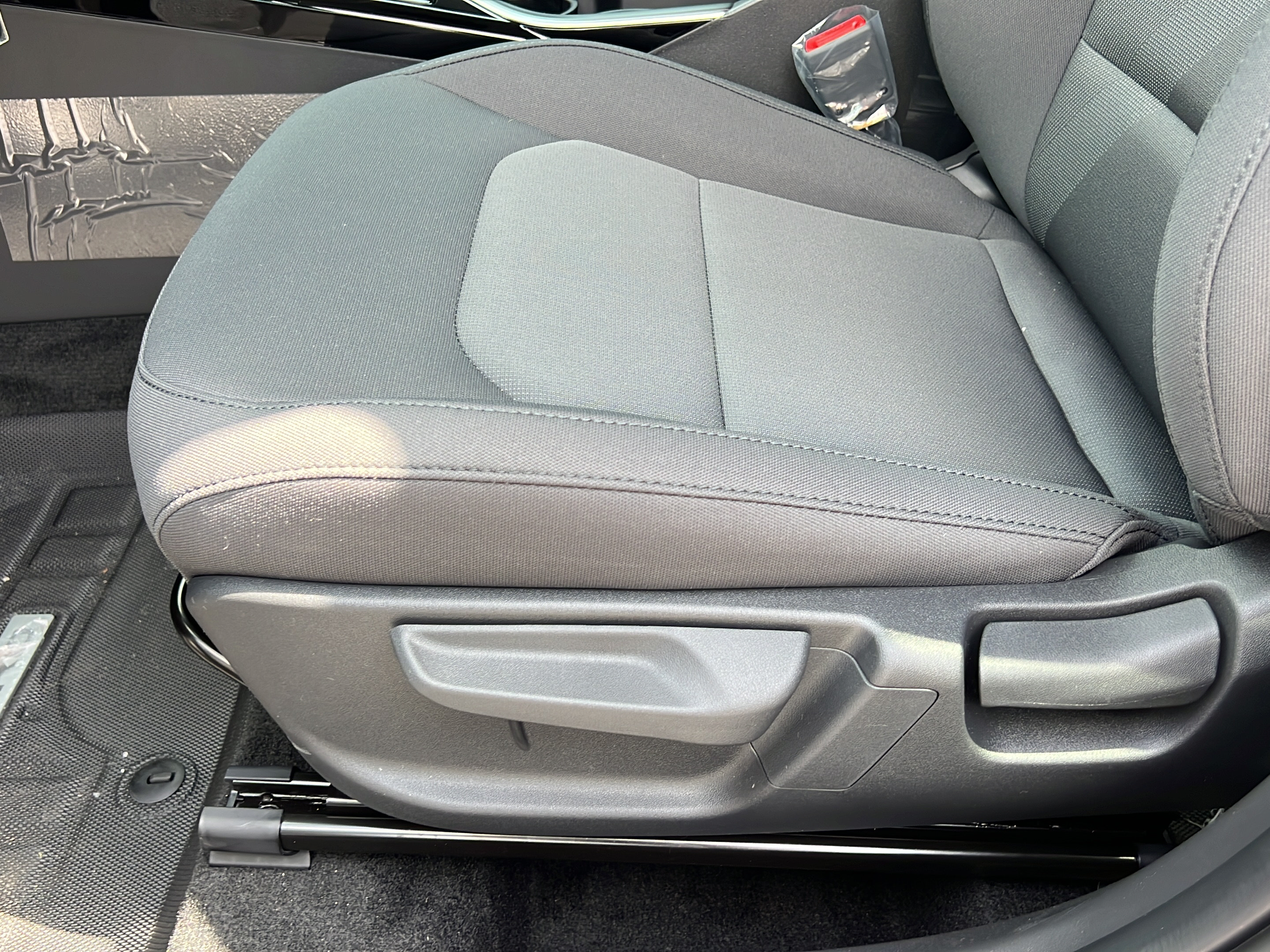 New 2026 Kia Niro LX FWD image 17