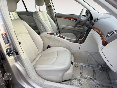 Used 2006 Mercedes-Benz E 350 Sedan image 19