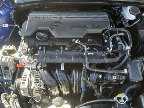 Used 2024 Hyundai Elantra SEL w/ Convenience Package FWD image 12
