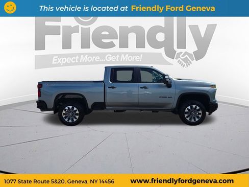 Used 2024 Chevrolet Silverado 2500 Custom w/ Custom Value Package AWD/4WD image 4