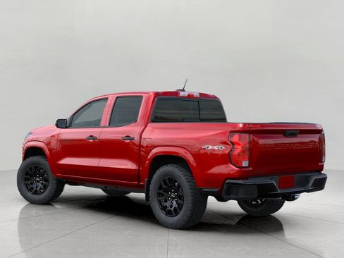 Used 2026 Chevrolet Colorado W/T AWD/4WD image 3