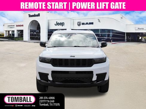 Used 2024 Jeep Grand Cherokee L Laredo image 2