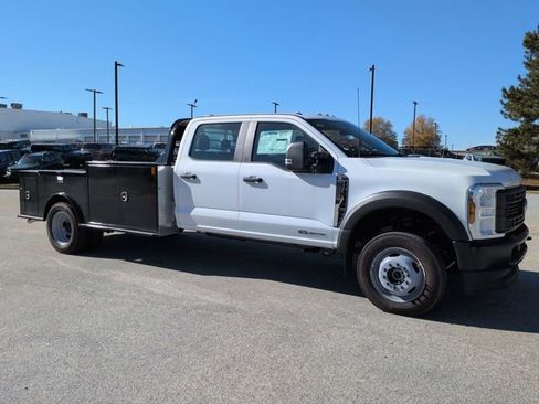 New 2025 Ford F550 4x4 Crew Cab Super Duty image 2
