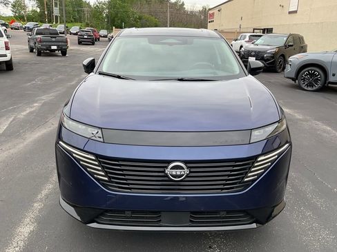 Used 2025 Nissan Murano Platinum w/ Cargo Package AWD/4WD image 2
