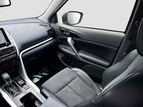 Used 2025 Mitsubishi Eclipse Cross SE image 24