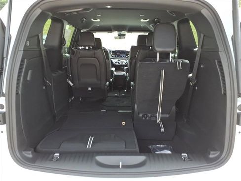 New 2026 Chrysler Voyager LX image 25