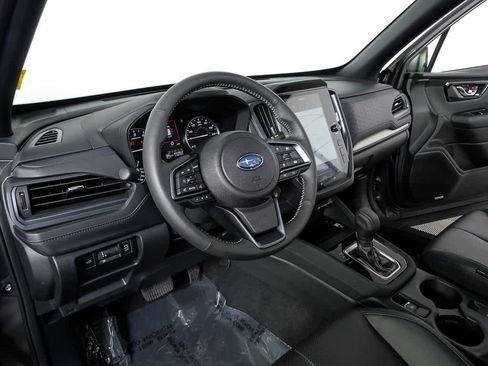 Used 2025 Subaru Forester Limited w/ Popular Package #1 AWD/4WD image 3