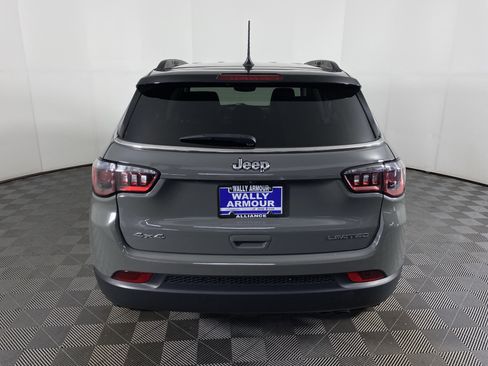 Used 2022 Jeep Compass Limited AWD/4WD image 8