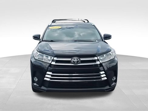 Used 2019 Toyota Highlander Limited Platinum AWD/4WD image 3