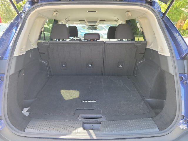 Certified 2023 Nissan Rogue SV FWD image 9