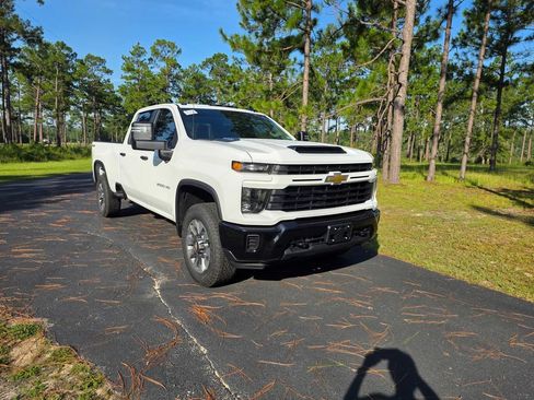 New 2026 Chevrolet Silverado 2500 Custom w/ Custom Convenience Package AWD/4WD image 7