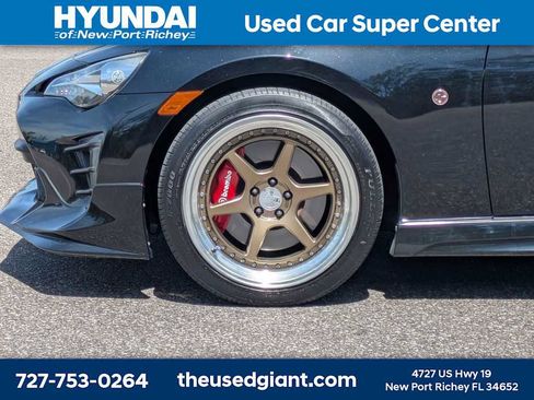 Used 2019 Toyota 86 TRD SE RWD image 10