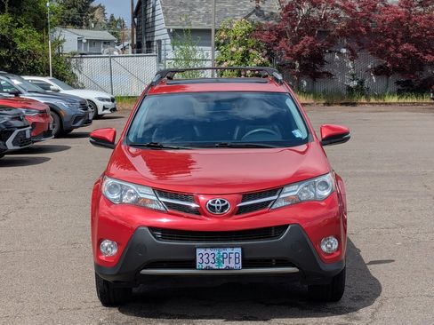 Used 2013 Toyota RAV4 XLE image 8