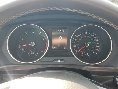 Used 2021 Volkswagen Tiguan SE image 17