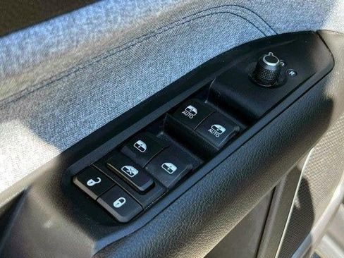 Certified 2022 Jeep Compass Latitude w/ Convenience Group image 56