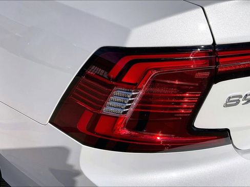 Certified 2023 Volvo S90 T8 Ultimate image 40
