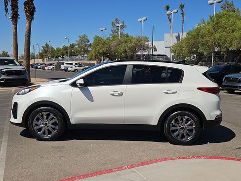 Used 2022 Kia Sportage Nightfall Edition w/ Nightfall Fwd Premium Package image 2